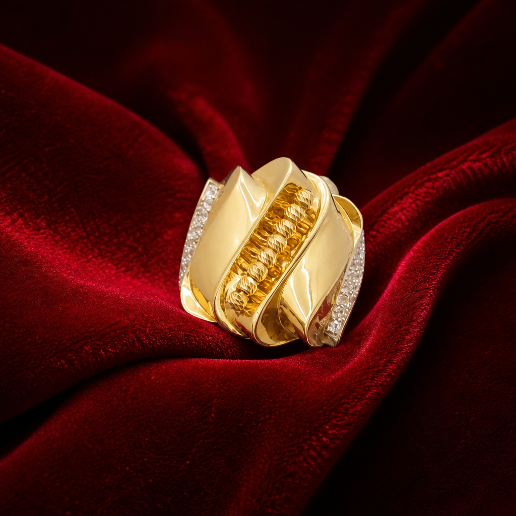 Anillo dorado de diseño elegante y moderno