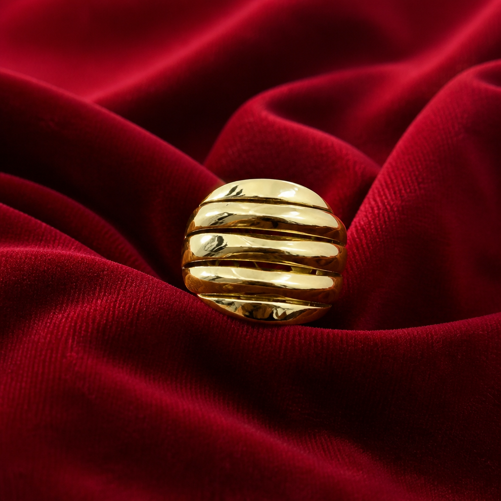 Anillo de Oro de 10k Amarillo con Diseño Ondulado